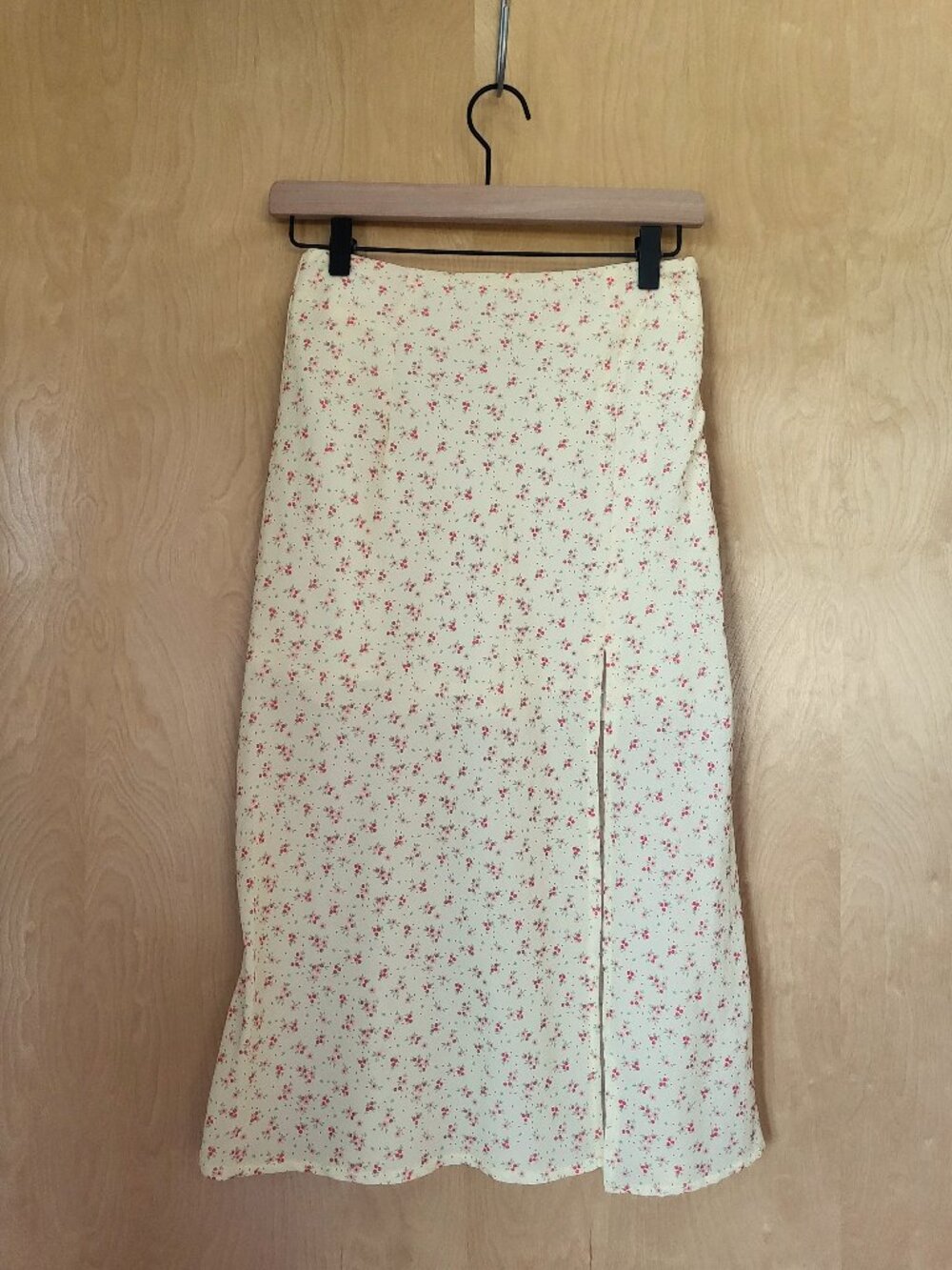 Princess Polly Midi Skirt with Slit Size 4
